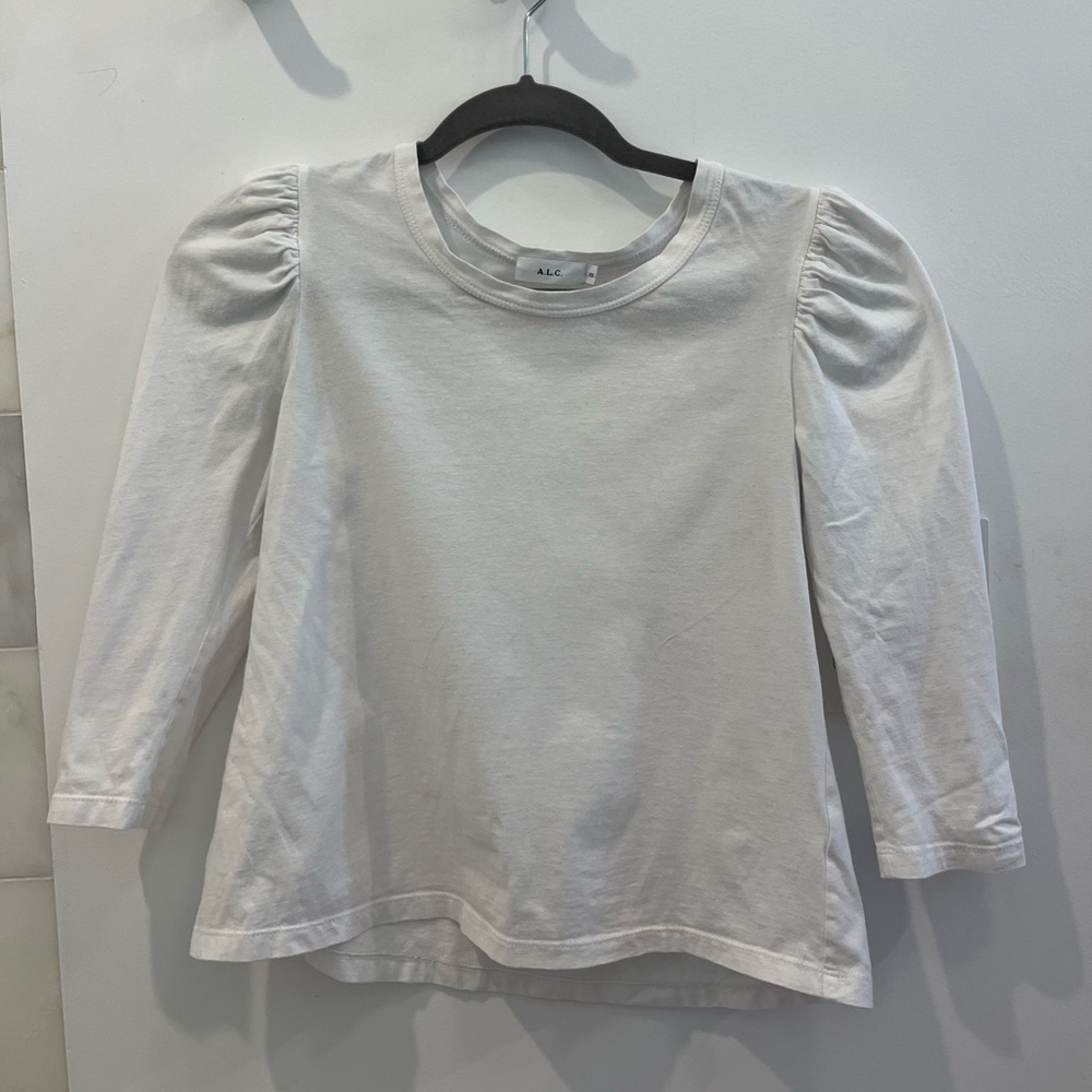 White cotton shirt with puffy shoulders